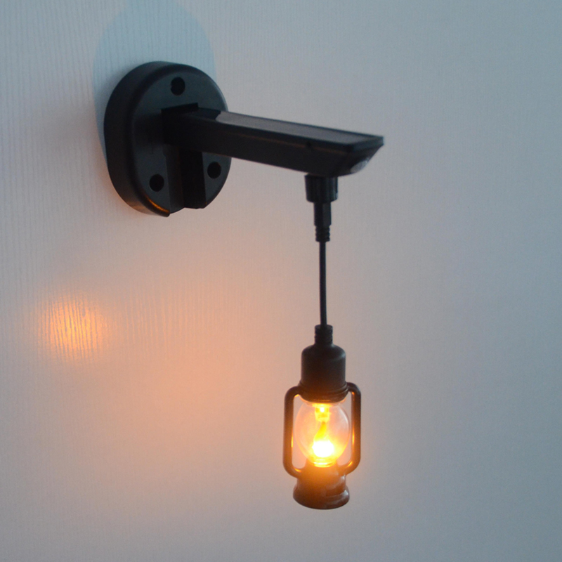 Vintage kerosene lamp style solar wall light (flame effect)